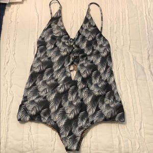 Acacia Kokomo Night Palms Size M